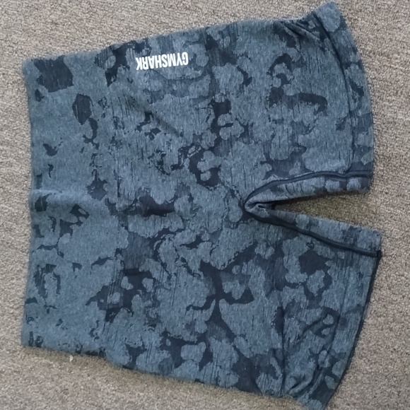 Gymshark Pants - Gymshark adapt camo shorts